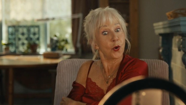 Streamende oma in Centraal Beheer-campagne wil je laten nadenken over je pensioen